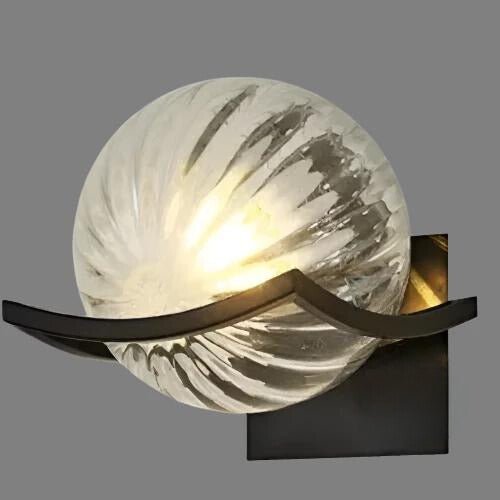 Diffused wall lighting for living room and hallway – Wall lamp with soft light distribution