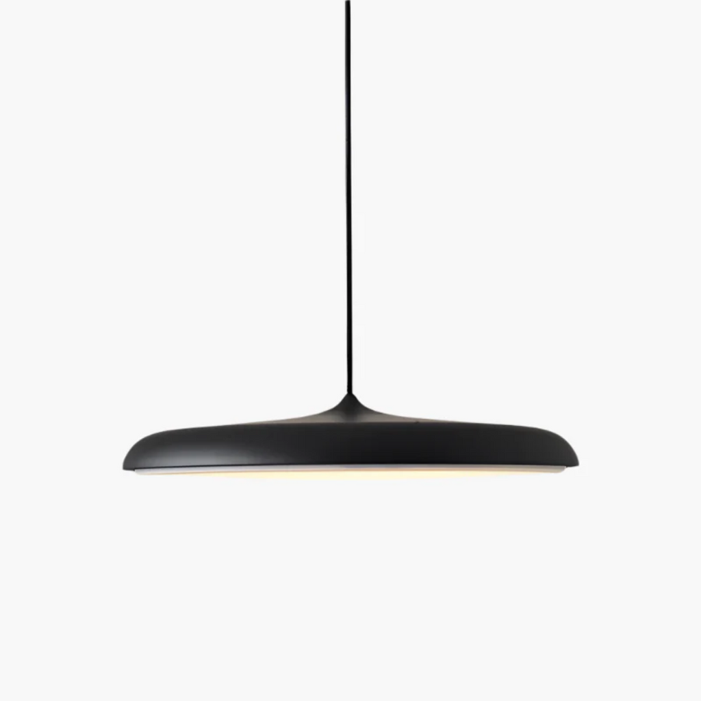 Round pendant lamp for indoor use