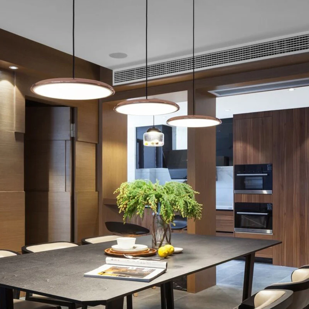 Rund pendellampe til indendørs brug