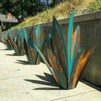 Color-Changing Garden Lighting for Outdoor Spaces – Solar LED Agave Lamp