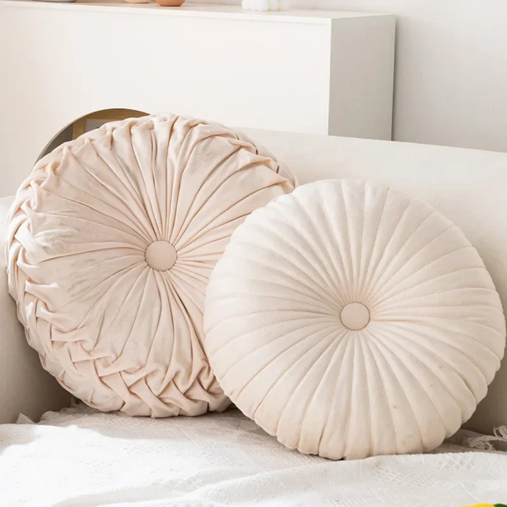 Round decorative cushion for indoor use