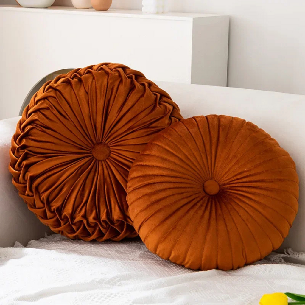 Round decorative cushion for indoor use