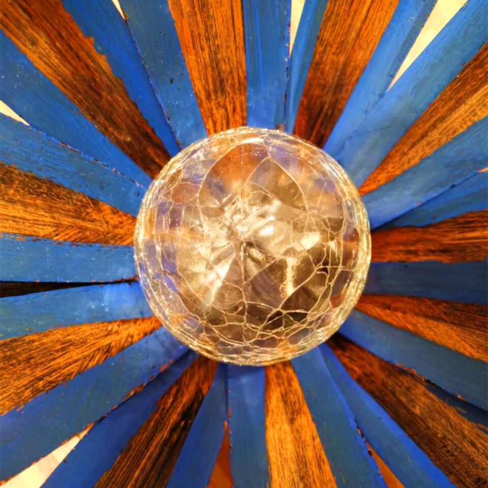 Color-Changing Garden Lighting for Outdoor Spaces – Solar LED Agave Lamp