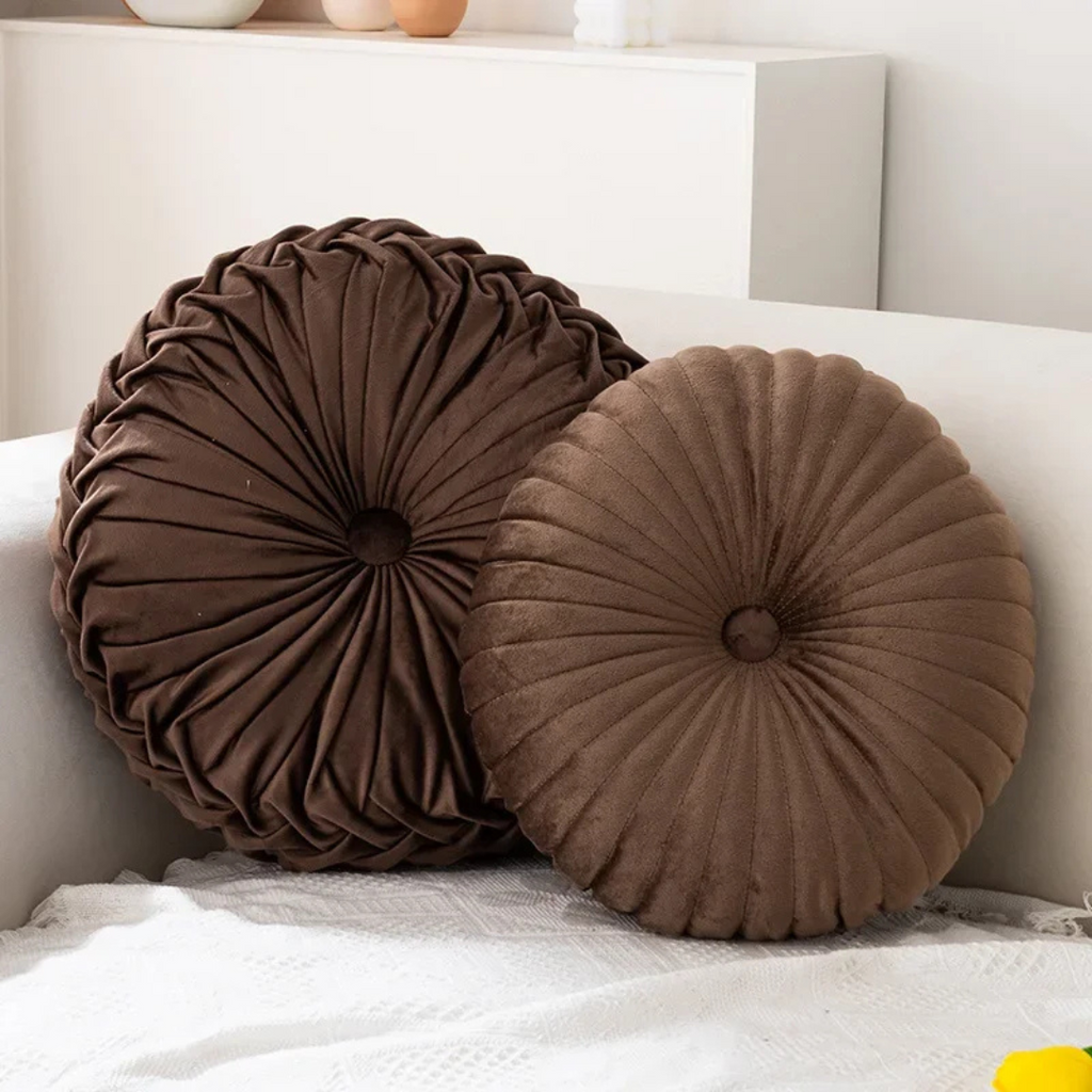 Round decorative cushion for indoor use