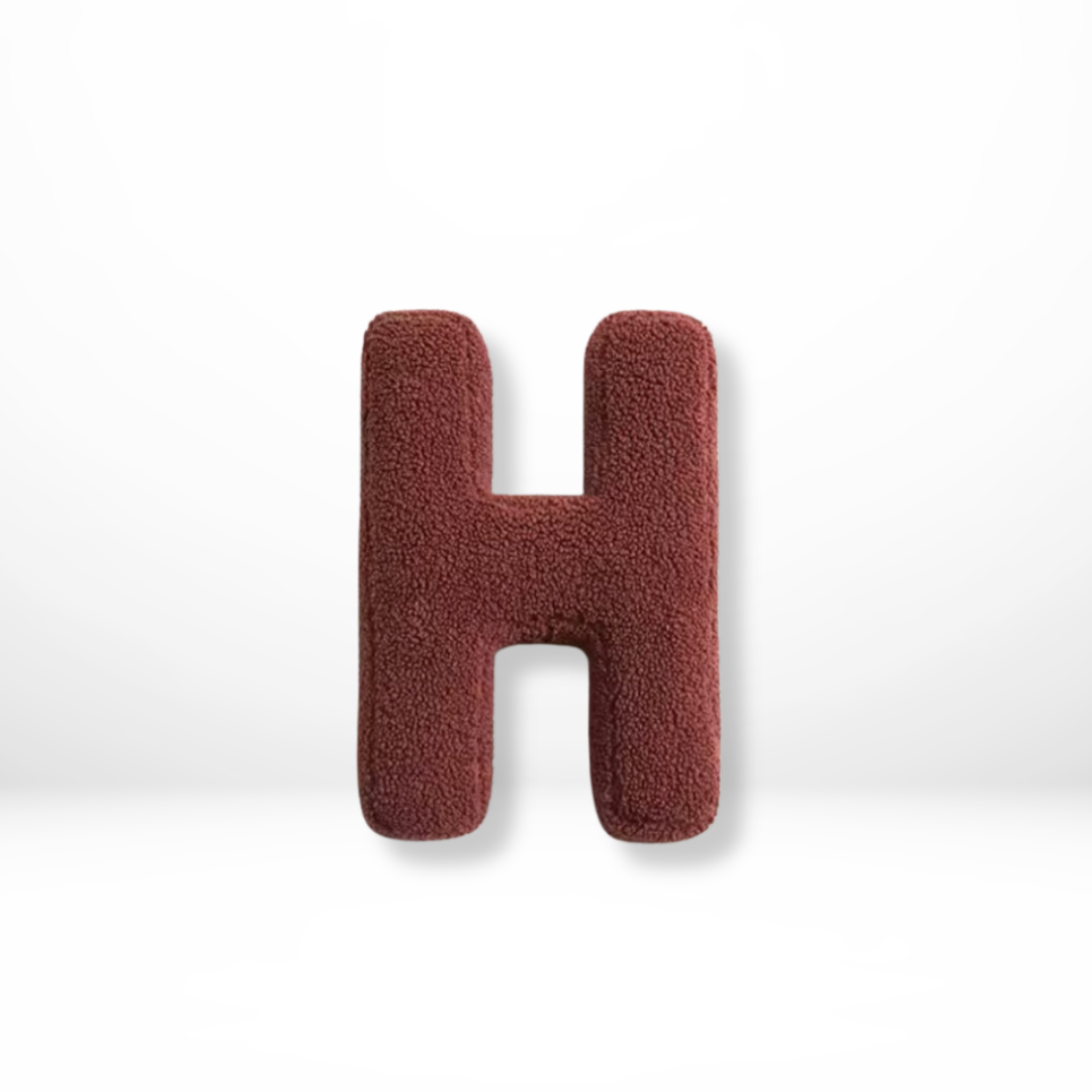 Pyntepude i fløjl formet som bogstav A–Z