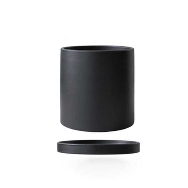 Ceramic flower pot with saucer for indoor use