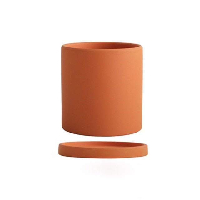 Ceramic flower pot with saucer for indoor use