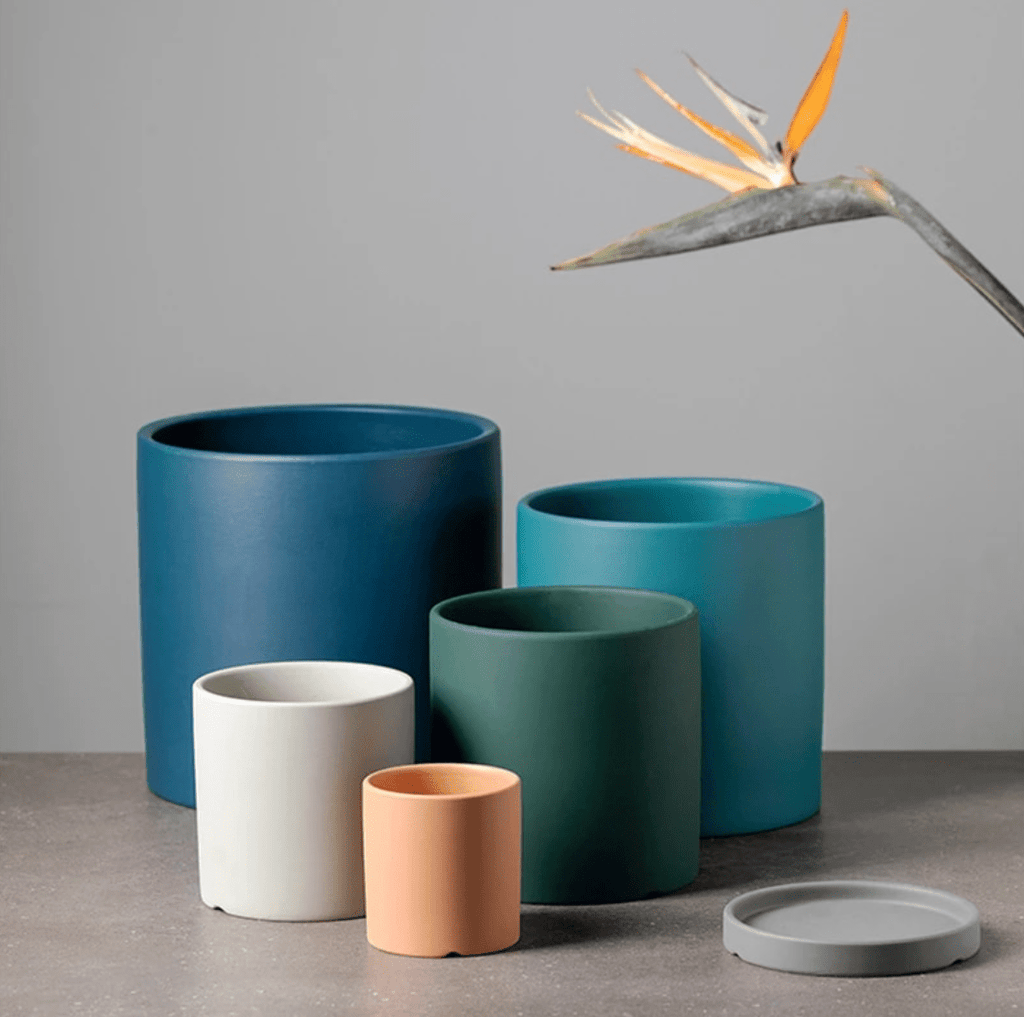 Ceramic flower pot with saucer for indoor use
