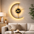 Guldfarvet vægur med lys til indendørs brug