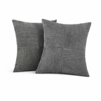 Firkantet pyntepude med ribbet struktur