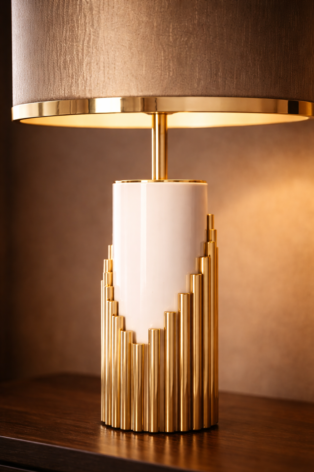 Bordlampe med Åben Konstruktion til Indendørs Brug