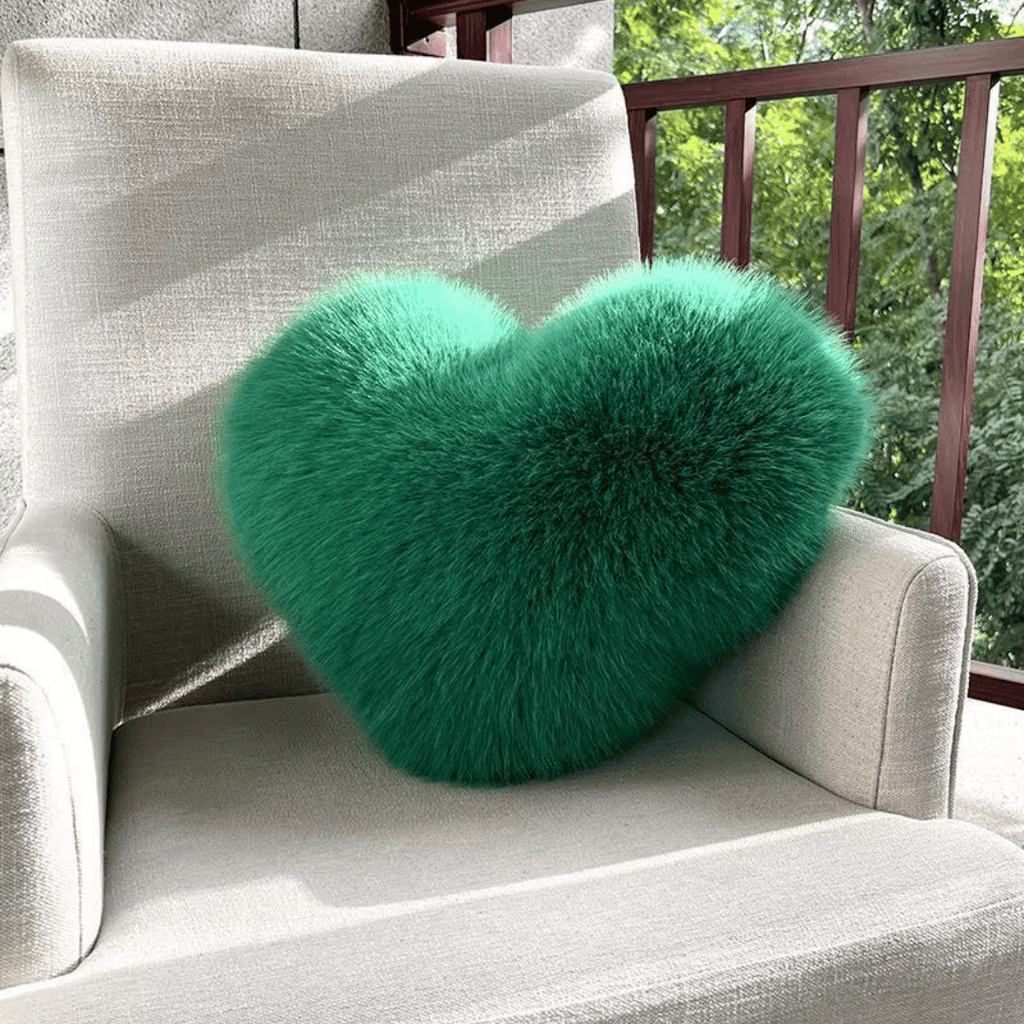 Heart-shaped decorative pillow in faux fur