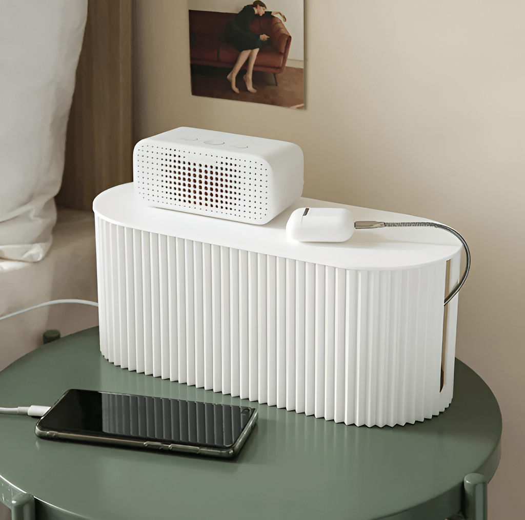 Hide and organize cables at home – Cable box for power strips and chargers with lid