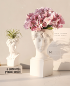 Blomsterpotte med klassisk mønster til indendørs brug