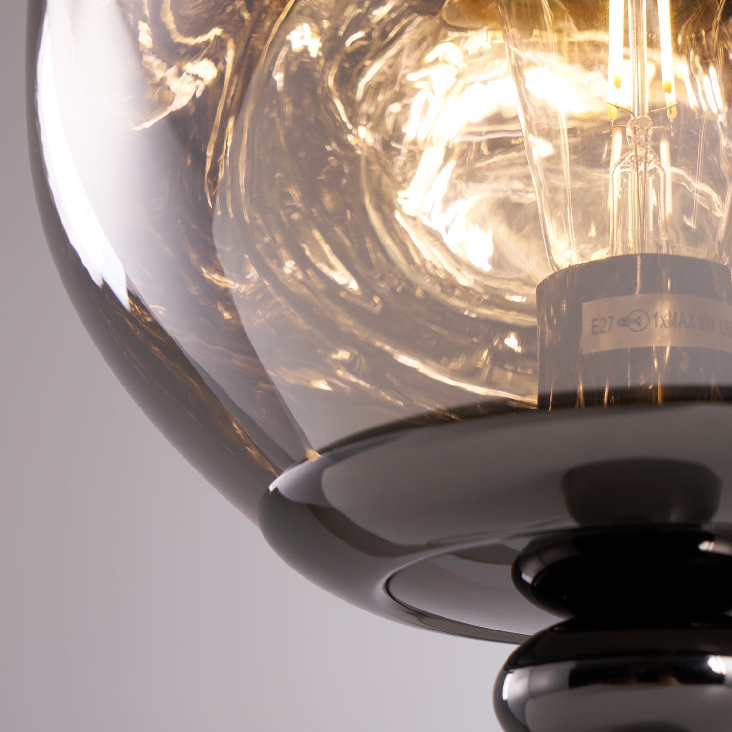 Bordlampe med Kugleformet Lyskilde til Indendørs Brug