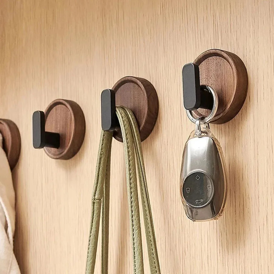 Easy hanging without drilling – Self-adhesive wall hooks in walnut wood