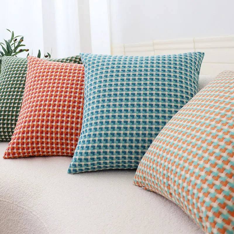 Cushion cover with contrasting colors in Nordic style