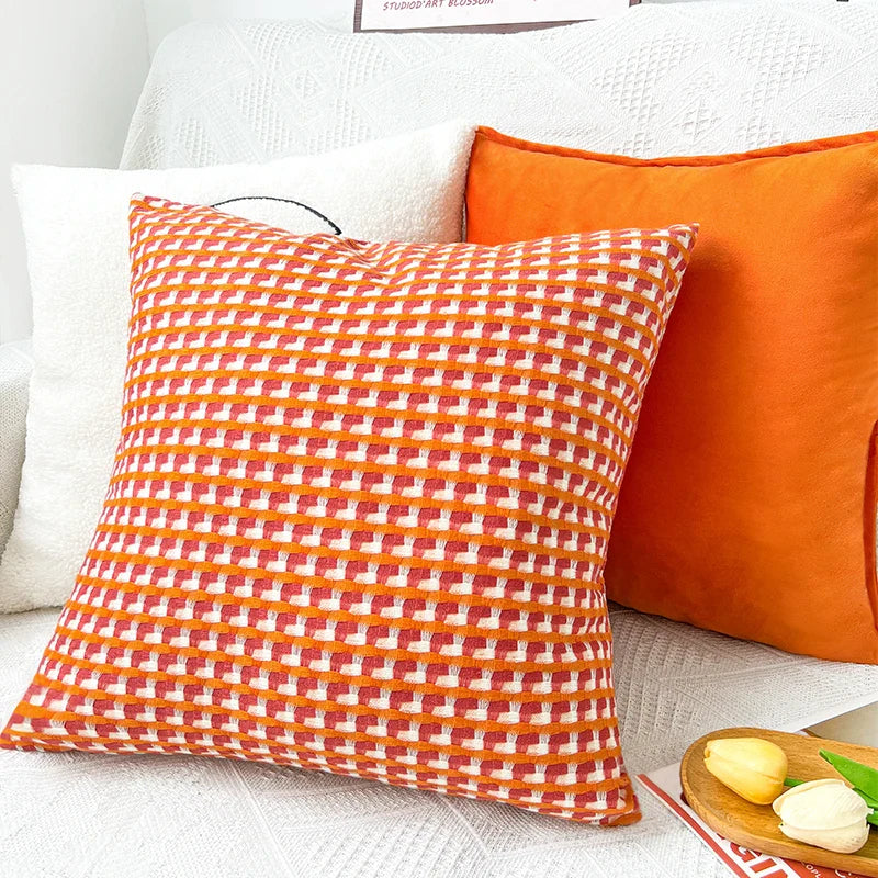 Cushion cover with contrasting colors in Nordic style