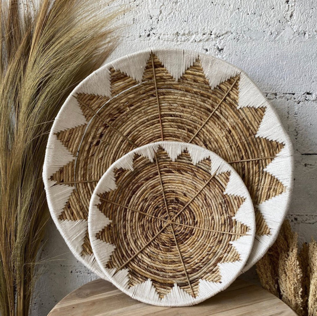 Natural wall decoration for living room and entrance – Wall baskets in seagrass