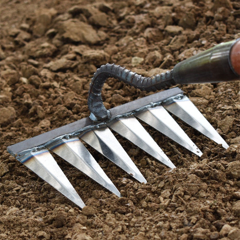 Efficient Weeding and Soil Loosening for Garden Beds – Carbon Steel Garden Hoe