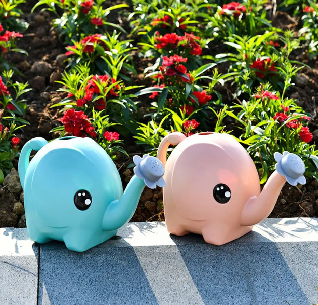 Easy Plant Watering for Indoor and Outdoor Use – Elephant Watering Can with Spray Nozzle (1500 ml)