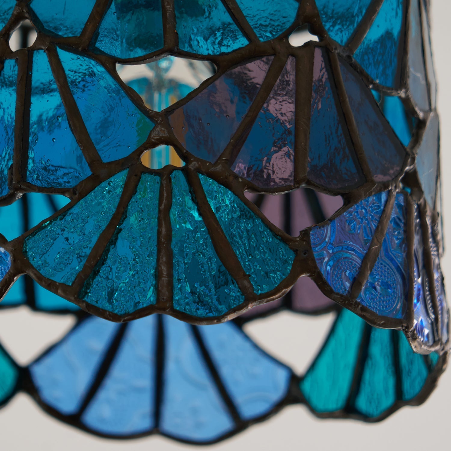 Plafondlampe med Farvet Glasmosaik til Indendørs Brug