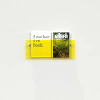 Space-saving wall storage for books and documents – Wall-mounted magazine holder