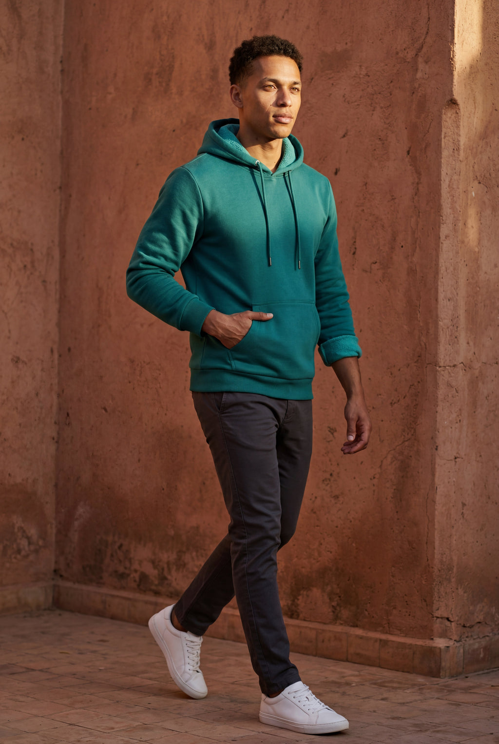 Comfortable hoodie for cold days – Hooded sweatshirt with pocket for men