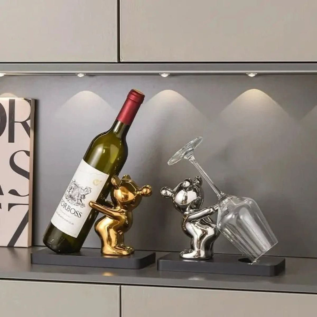 Decorative storage for wine bottles – Wine bottle holder in ceramic shaped like a bear