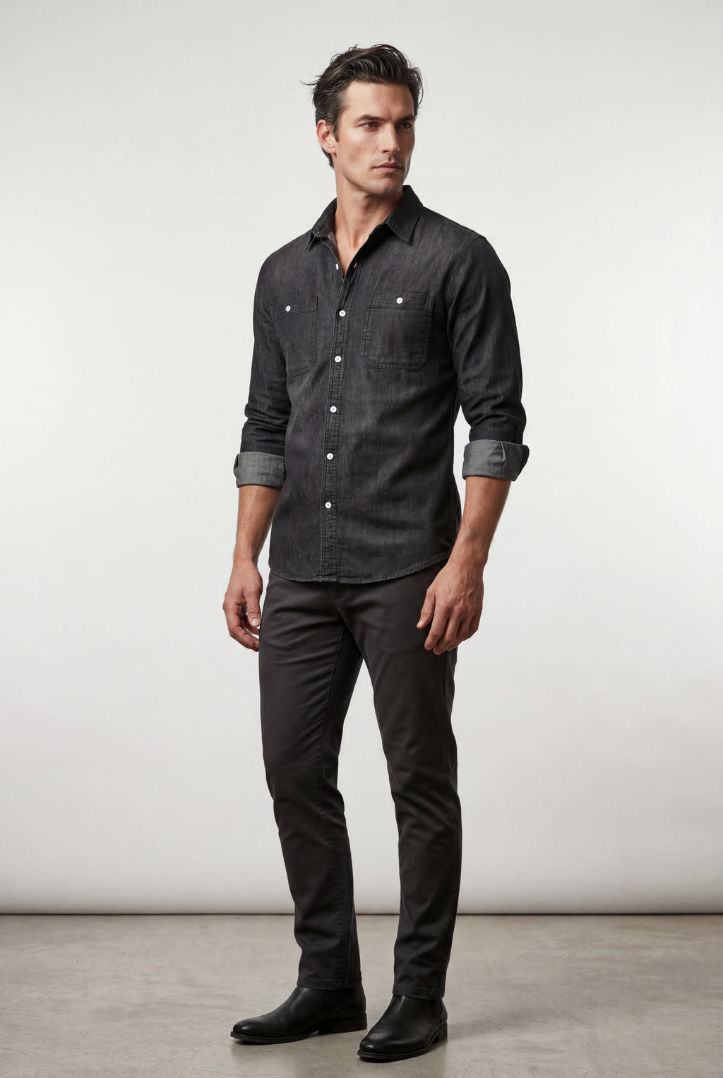 Classic shirt for work and everyday use – Shirt with chest pockets for men