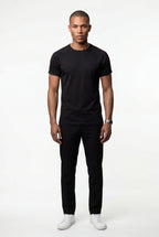 Fitted t-shirt for everyday use – Short-sleeve t-shirt with round neck for men