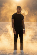 Fitted t-shirt for everyday use – Short-sleeve t-shirt with round neck for men