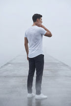 Fitted t-shirt for everyday use – Short-sleeve t-shirt with round neck for men