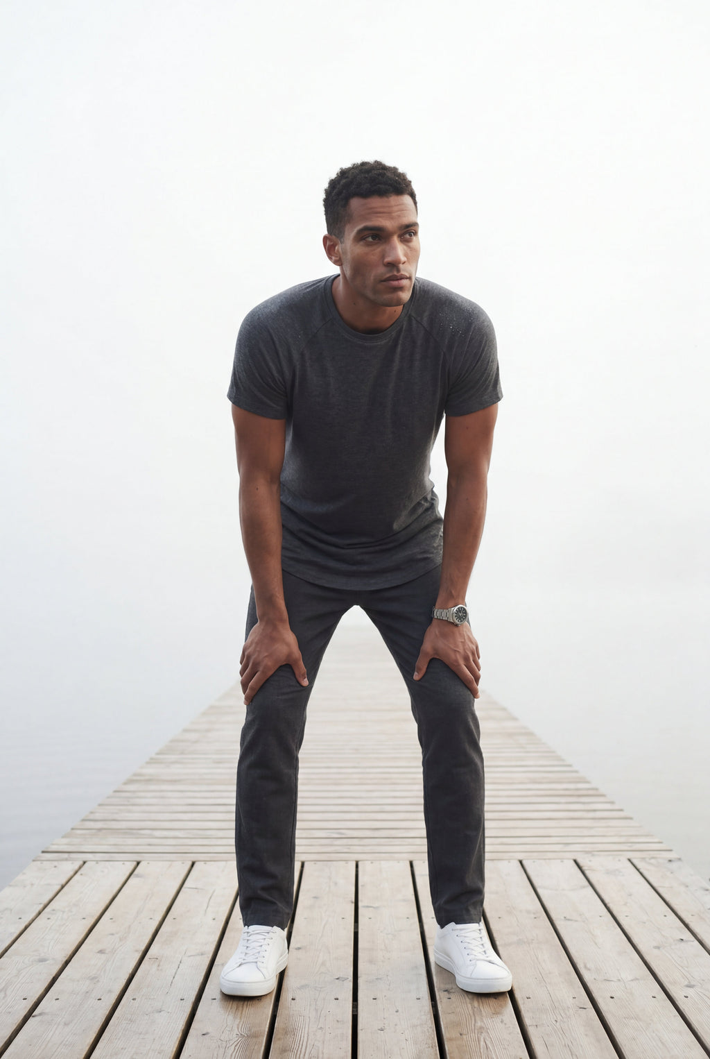 Fitted t-shirt for everyday use – Short-sleeve t-shirt with round neck for men