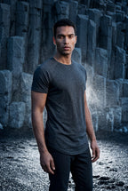Fitted t-shirt for everyday use – Short-sleeve t-shirt with round neck for men