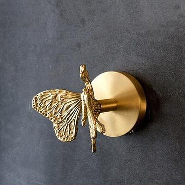 Decorative hanging for entrance and wall – Coat hooks in brass with animal shape and gold finish