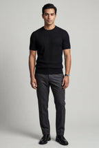 Fitted t-shirt for everyday use – Short-sleeve knitted t-shirt for men