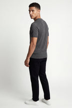 Fitted t-shirt for everyday use – Short-sleeve knitted t-shirt for men
