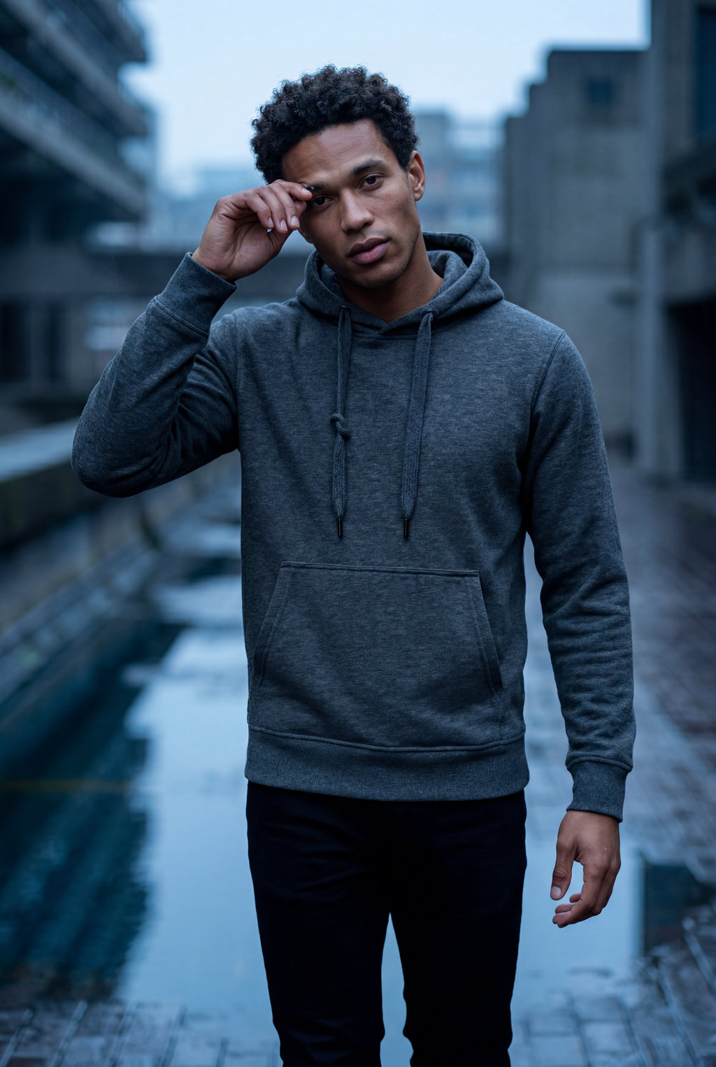 Comfortable hoodie for everyday use – Hooded sweatshirt with drawstring for men