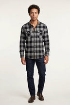 Ternet shirt for everyday use – Long-sleeved shirt with buttons for men