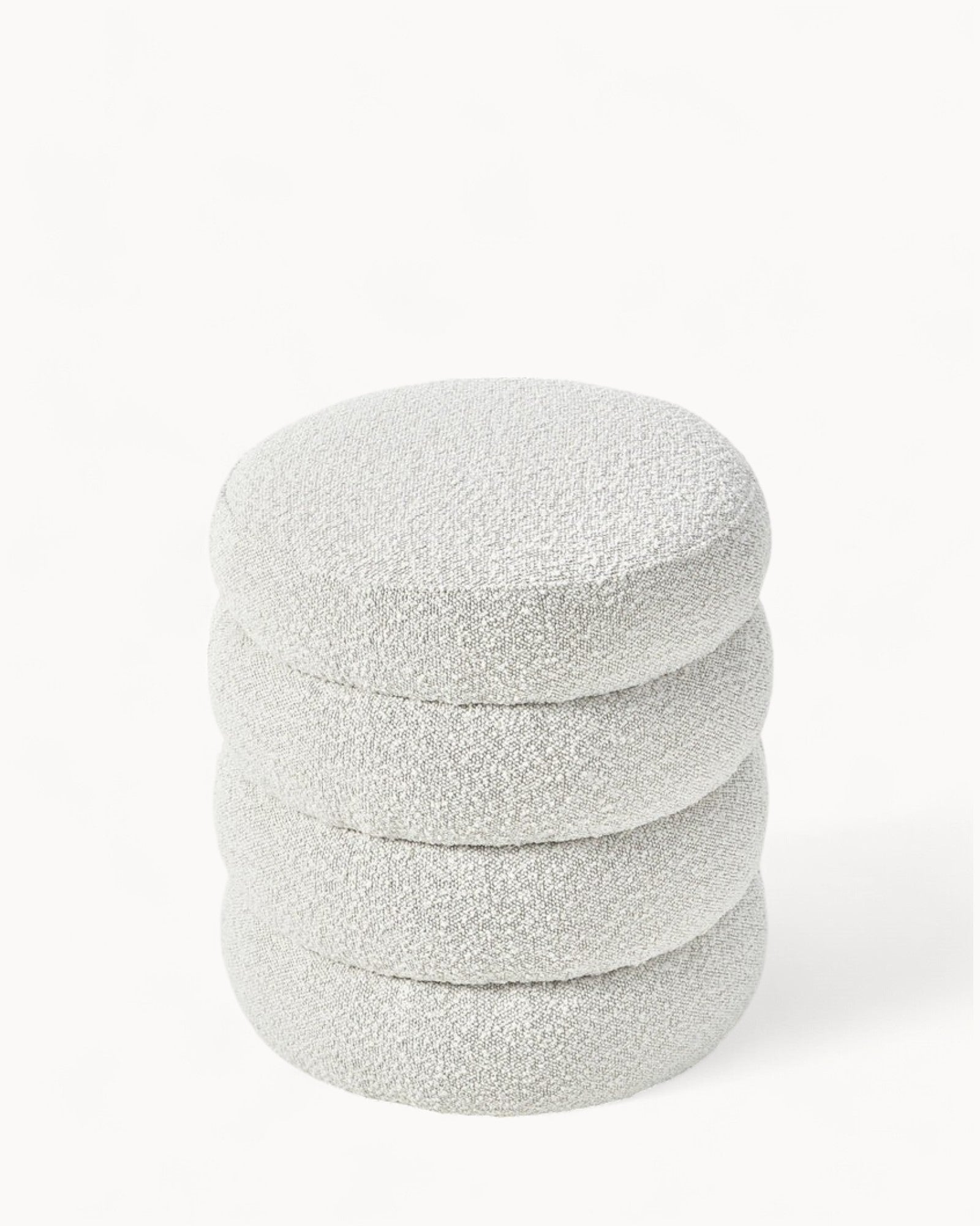 Alto Velvet – Rund skammel i cremet hvid velour