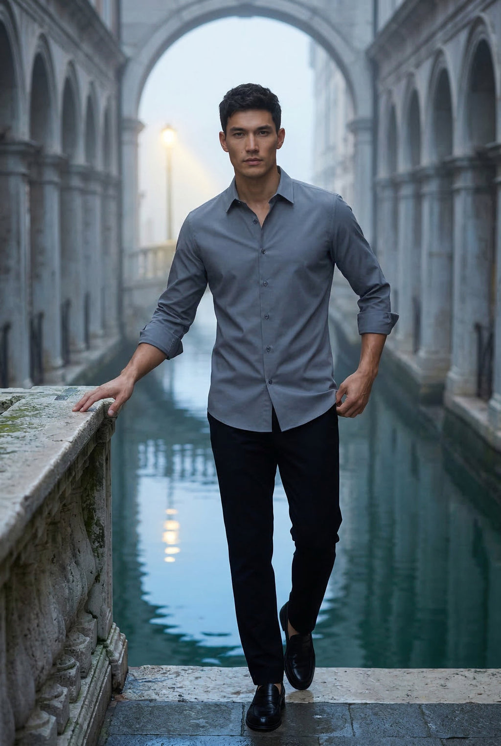 Fitted shirt for work and everyday use – Long-sleeve shirt with classic collar for men