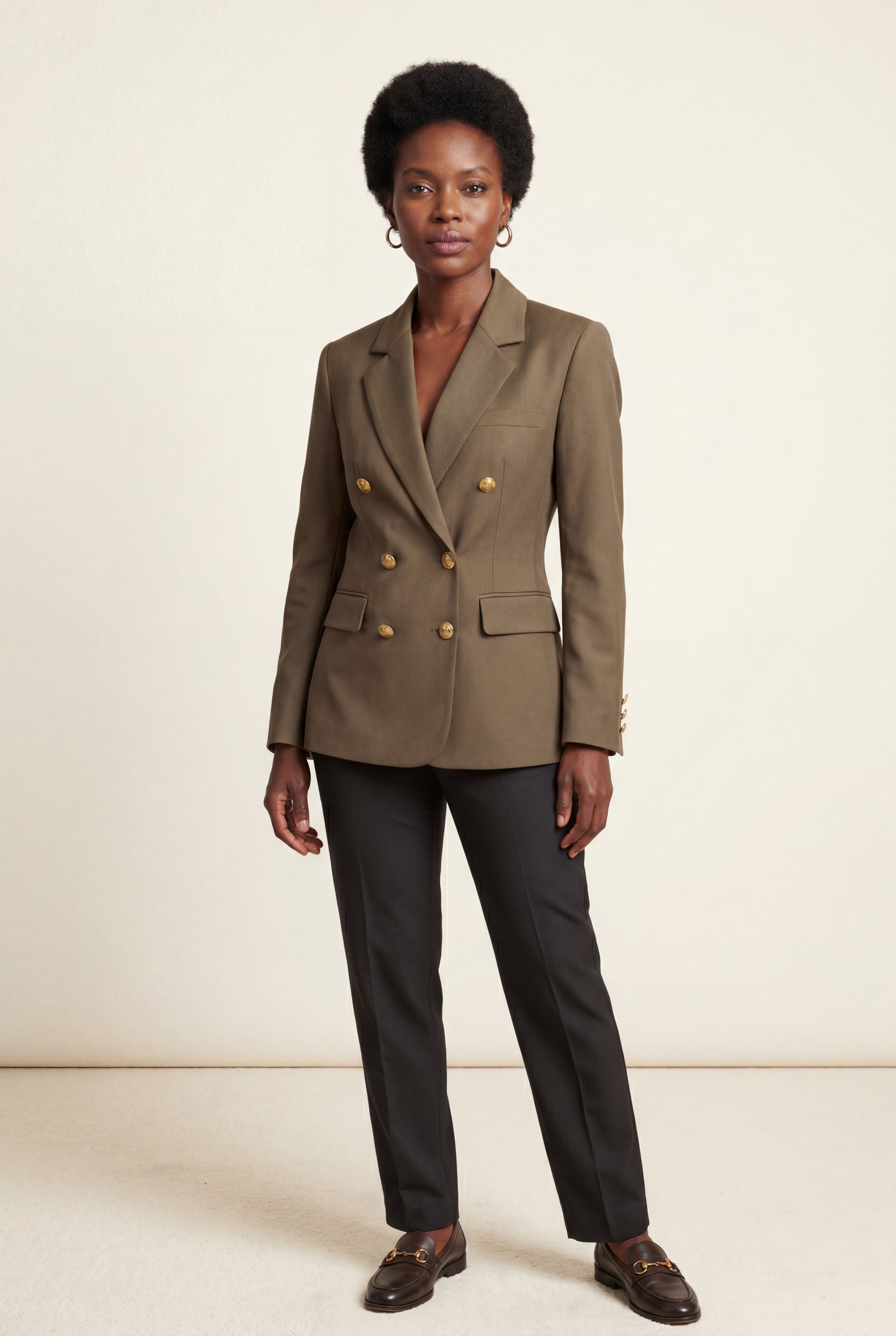 Elegant blazer for work and parties – Double-breasted blazer with gold-colored buttons for women