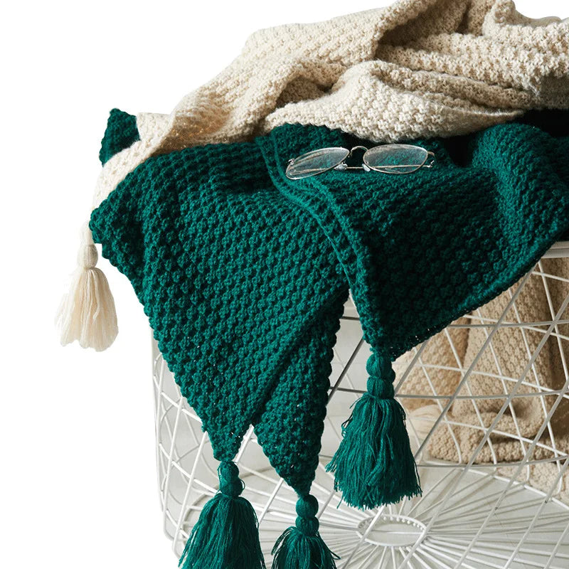 Warm home textiles for sofa and relaxation – Wool blanket with tassels