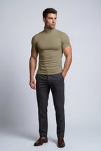 Fitted t-shirt for everyday use – Short-sleeve t-shirt with turtleneck for men