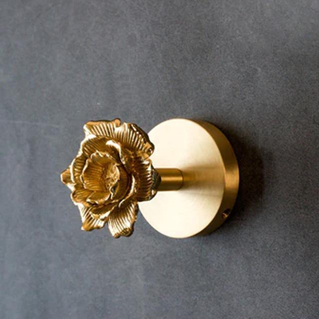 Decorative hanging for entrance and wall – Coat hooks in brass with animal shape and gold finish