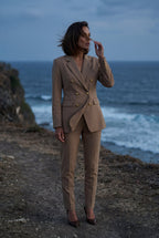 Elegant blazer for work and parties – Double-breasted blazer with gold-colored buttons for women