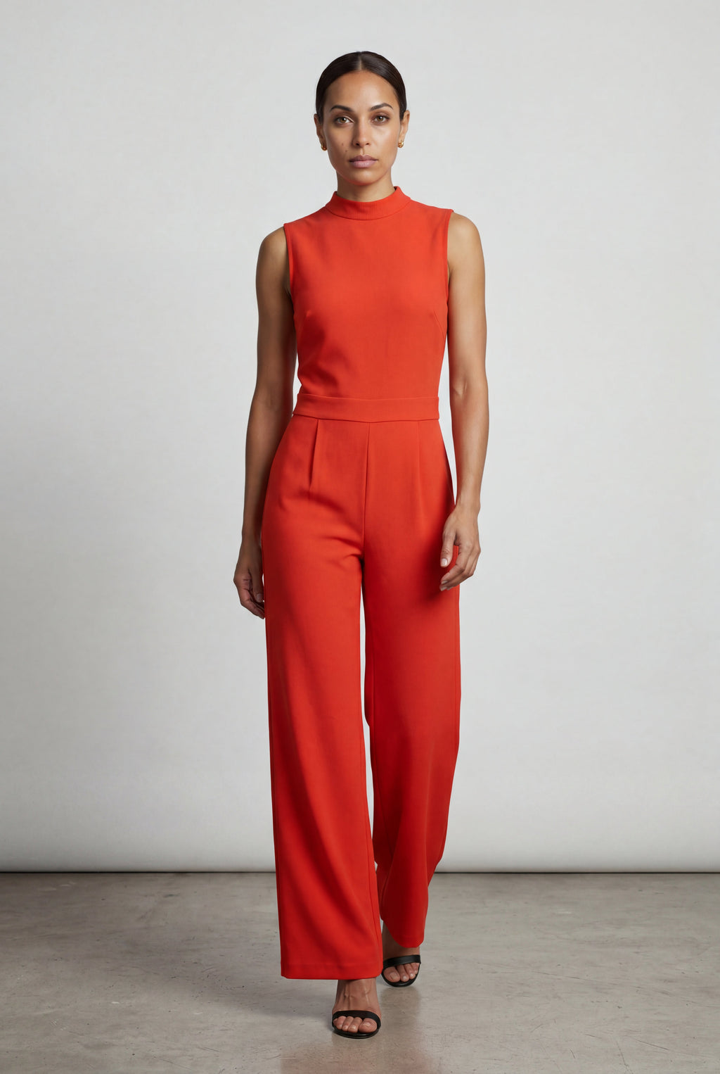 Modern jumpsuit for work and parties – Sleeveless jumpsuit with wide legs for women