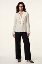 Elegant blouse for work and everyday use – Pleated blouse with ruffle details for women